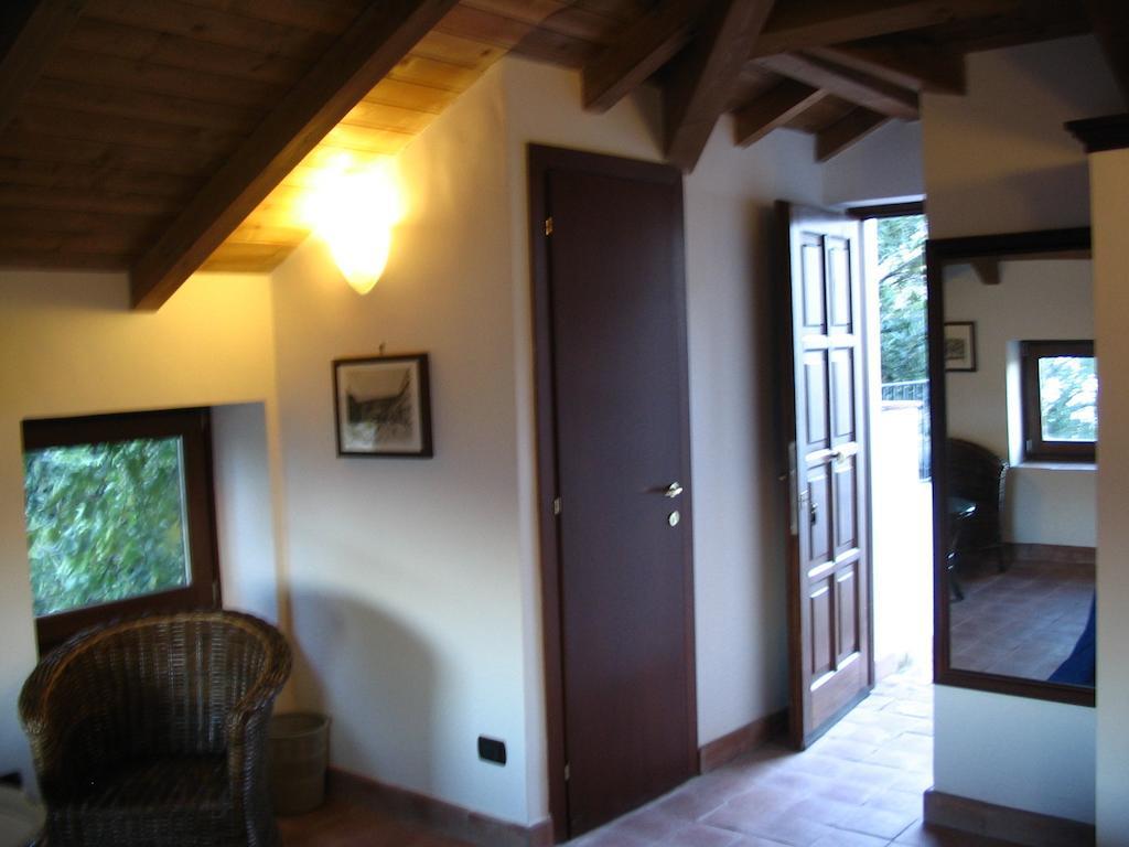 Pedamentina 3* Napels